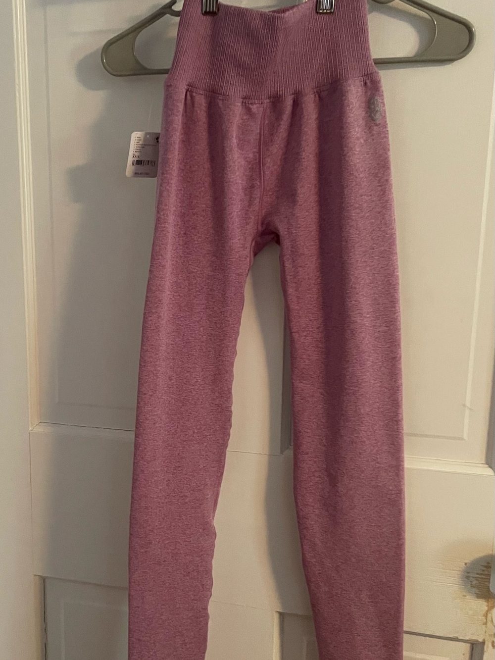 New with Tags Free people Heather Magenta Seamless Rib-Waist Leggings